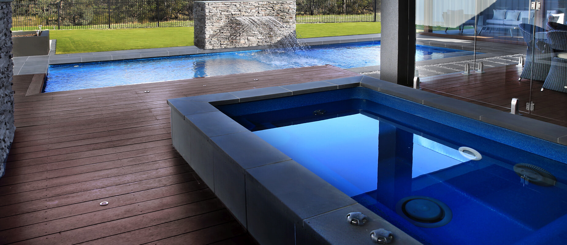 Fibreglass spa pool with a self standing spa