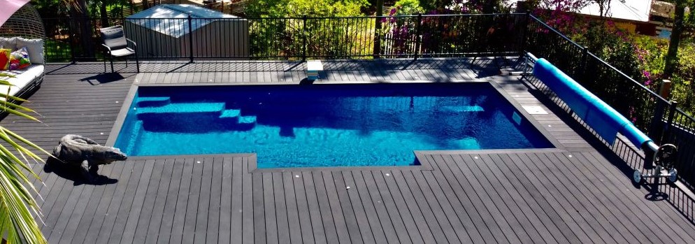 Compass Pools Australia Pool with Roller cover in Vogue 7.15m Pacific